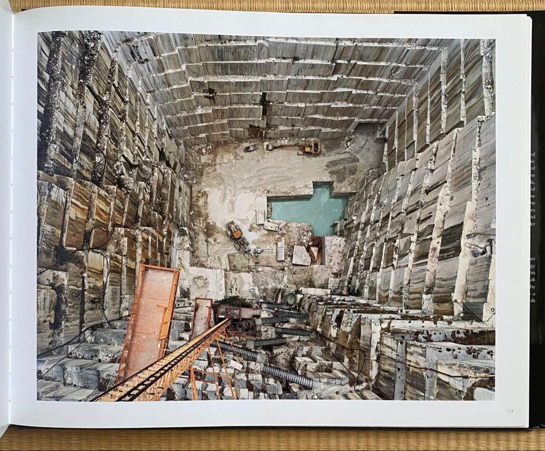 QUARRIES EDWARD BURTYNSKY 洋書　写真集