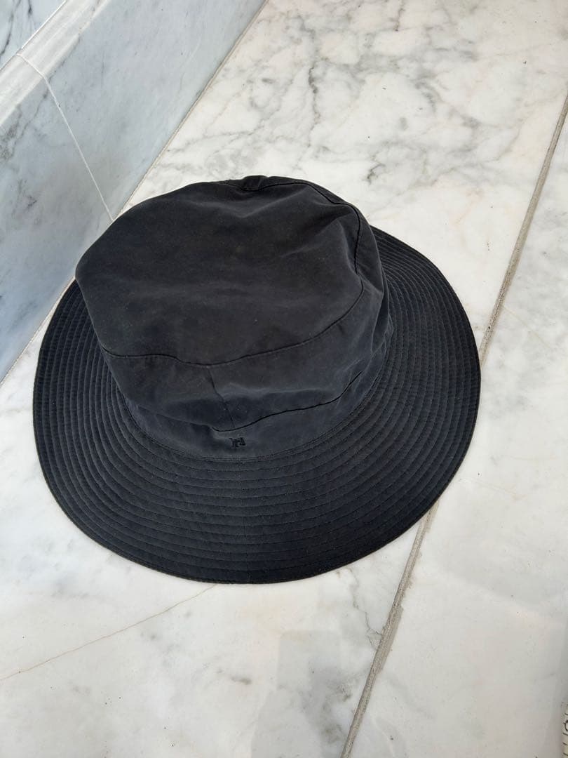M1207様HERMES ブラック ロゴ付きアウトドアハット 57