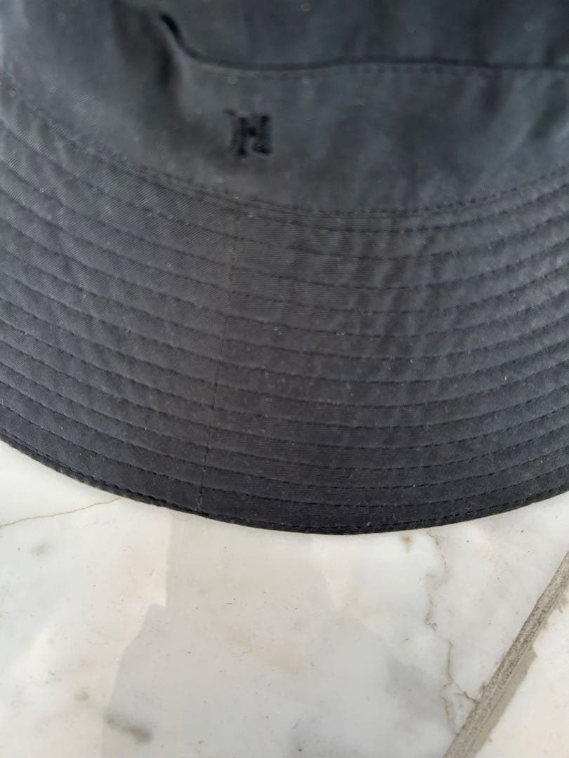 M1207様HERMES ブラック ロゴ付きアウトドアハット 57