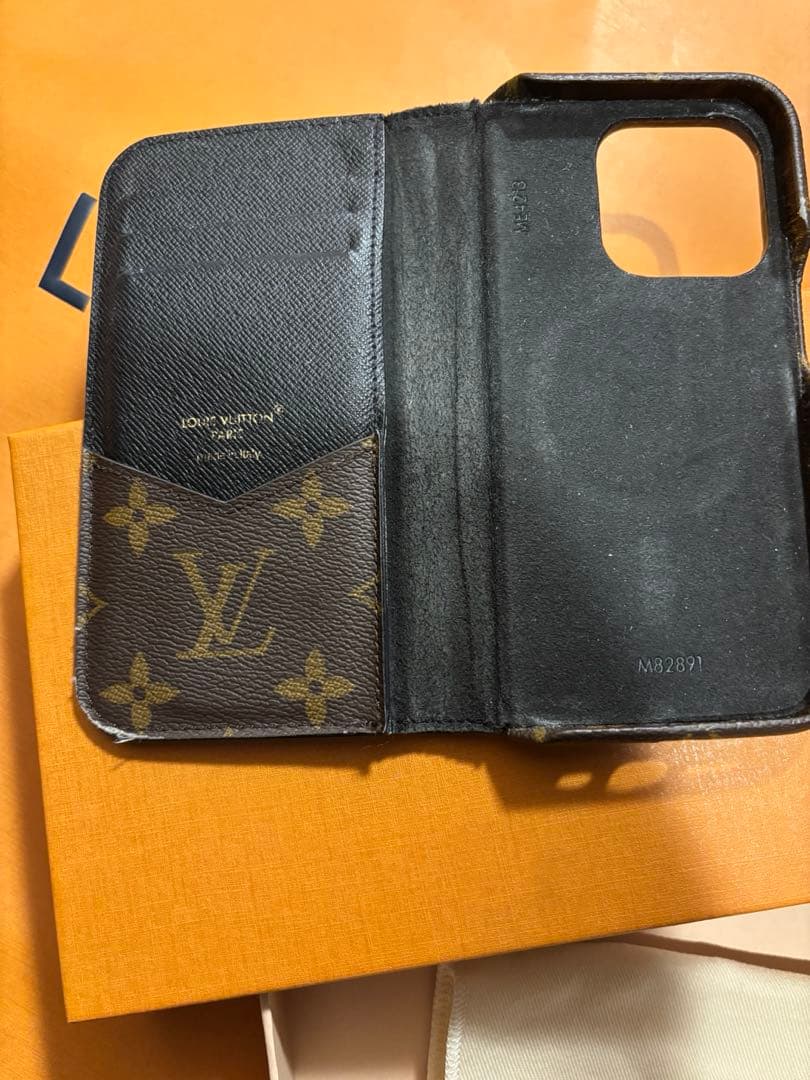 ルイヴィトンスマホケースiPhone15プロ