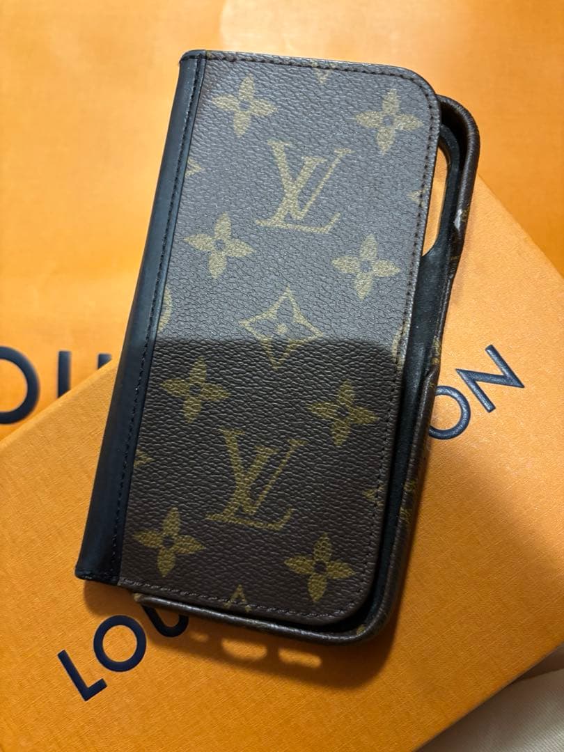 ルイヴィトンスマホケースiPhone15プロ