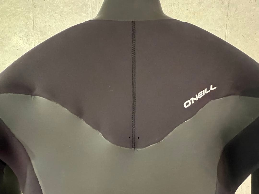 ✨【４R・美品】O’NEILL SUPERFREAK 5×3 セミドライ LB✨