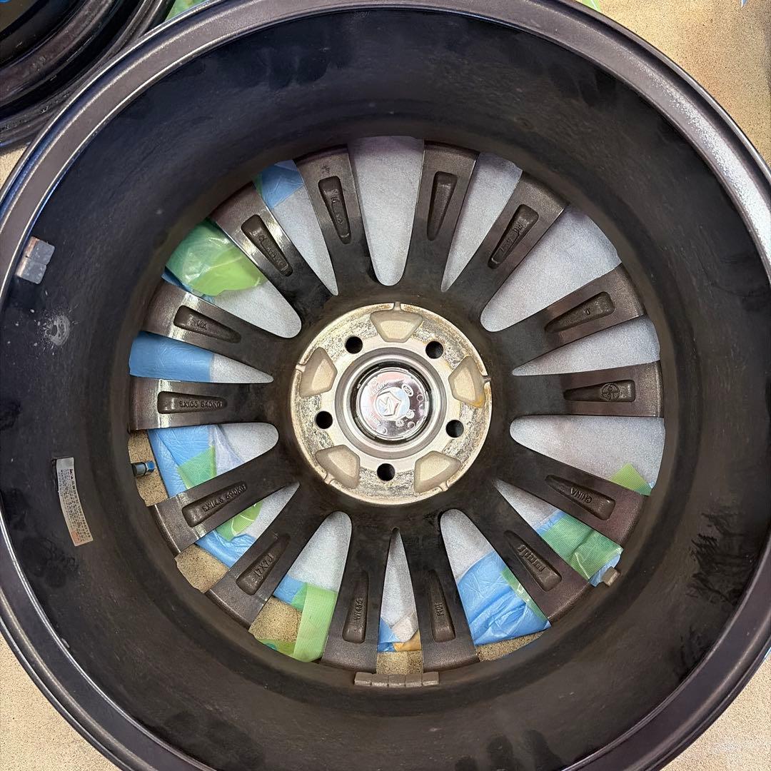 RIZLEY17インチ　ブラック　シルバーホイール