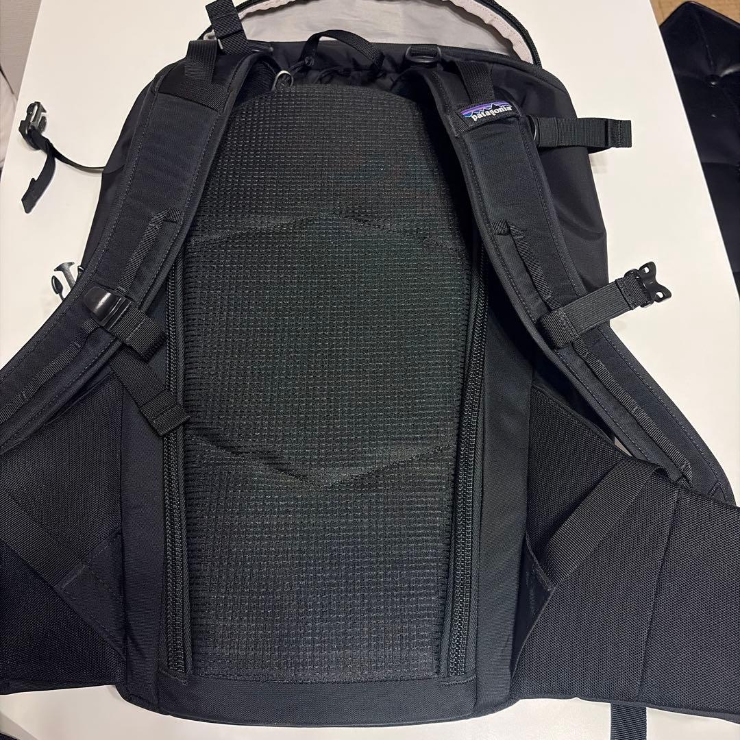 patagonia パタゴニア スノードリフター 30L S ブラック