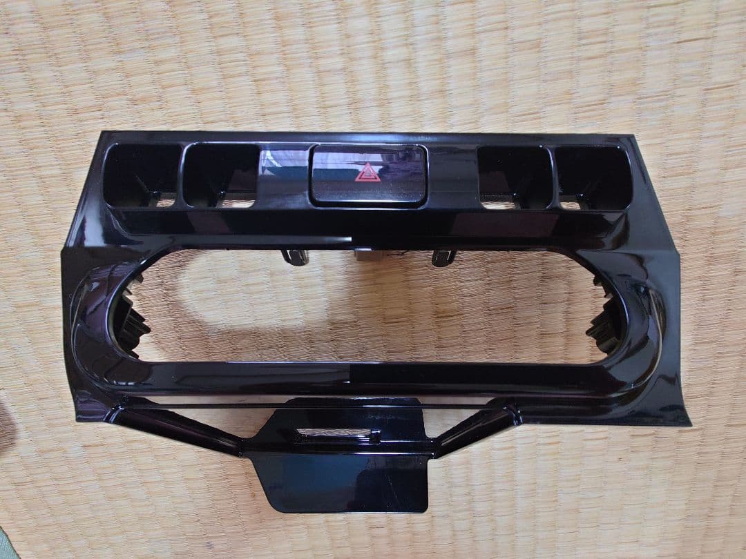 C27セレナ　サイバーナビ CE902SE