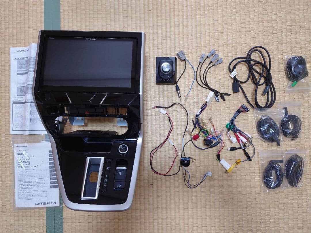 C27セレナ　サイバーナビ CE902SE