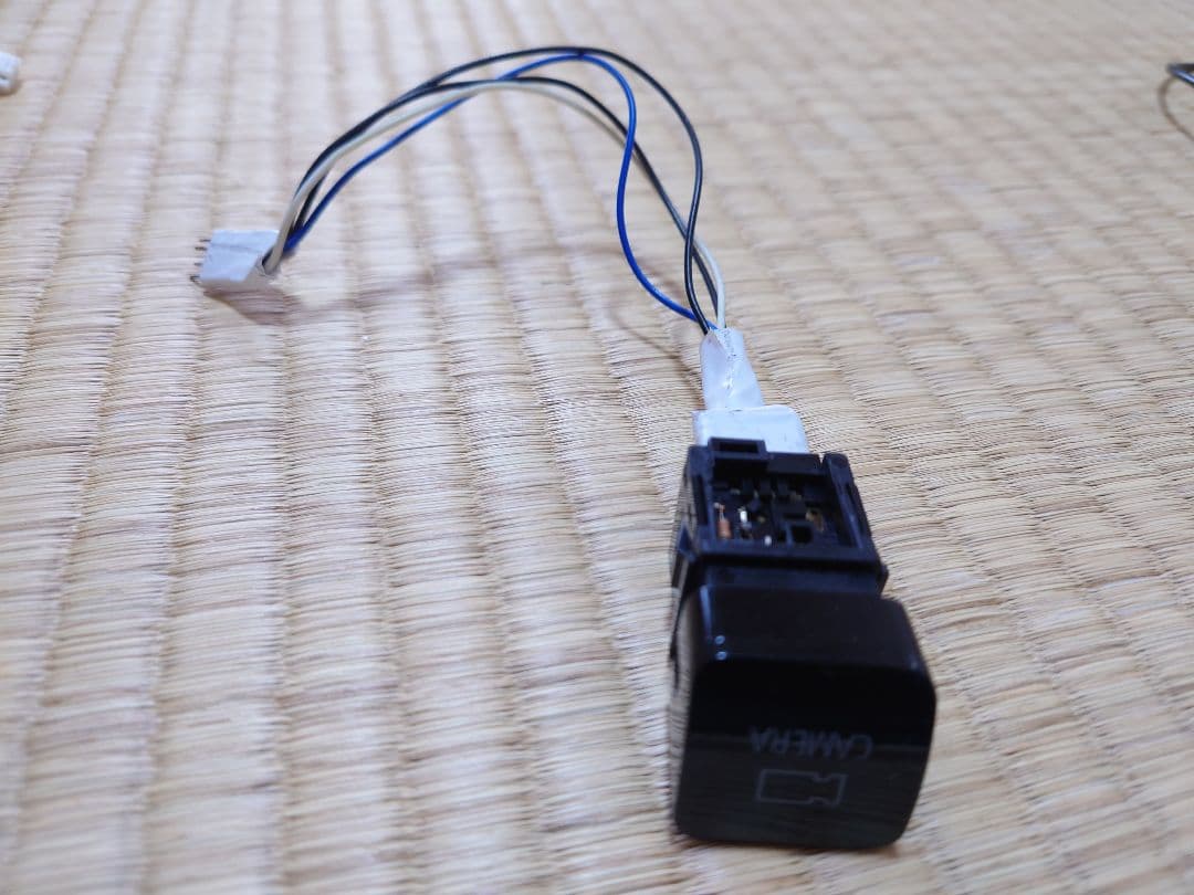 C27セレナ　サイバーナビ CE902SE