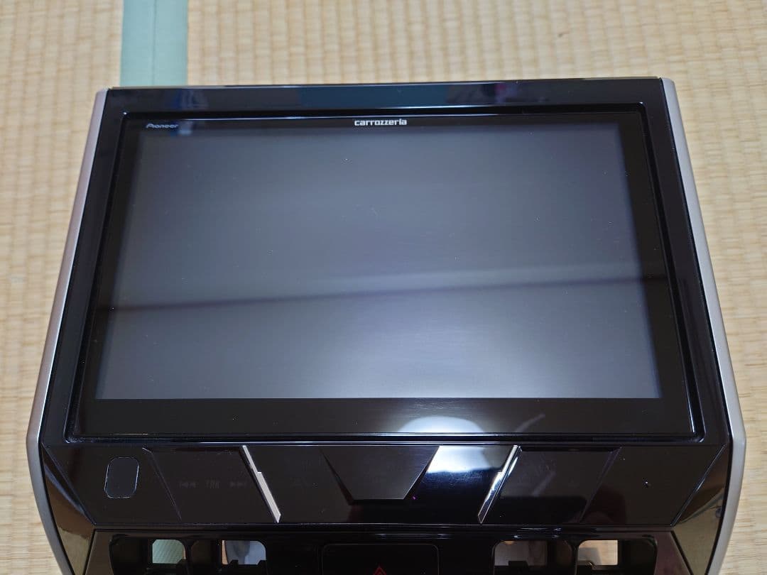 C27セレナ　サイバーナビ CE902SE