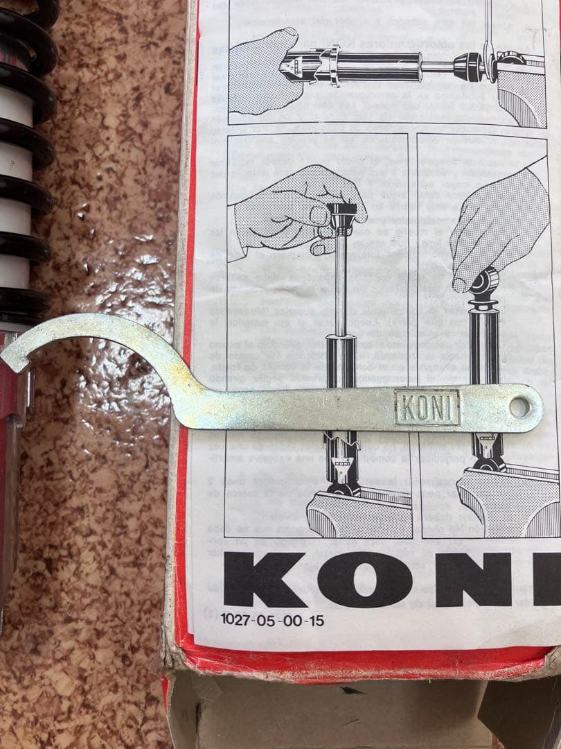 KONI 76K1302(ヨンフォア用320mm) 新品　箱付き