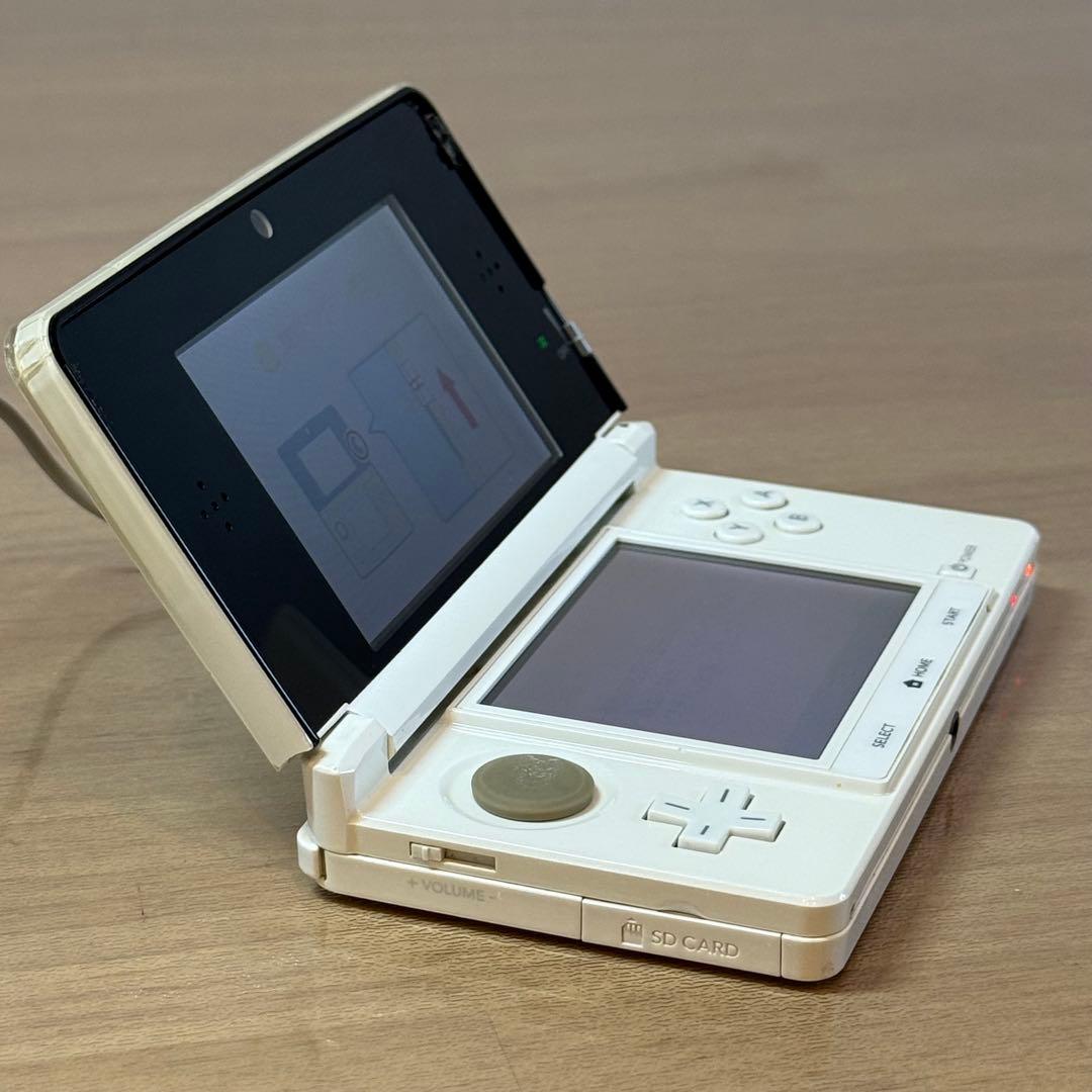6-041 ニンテンドー3DS アイスホワイト