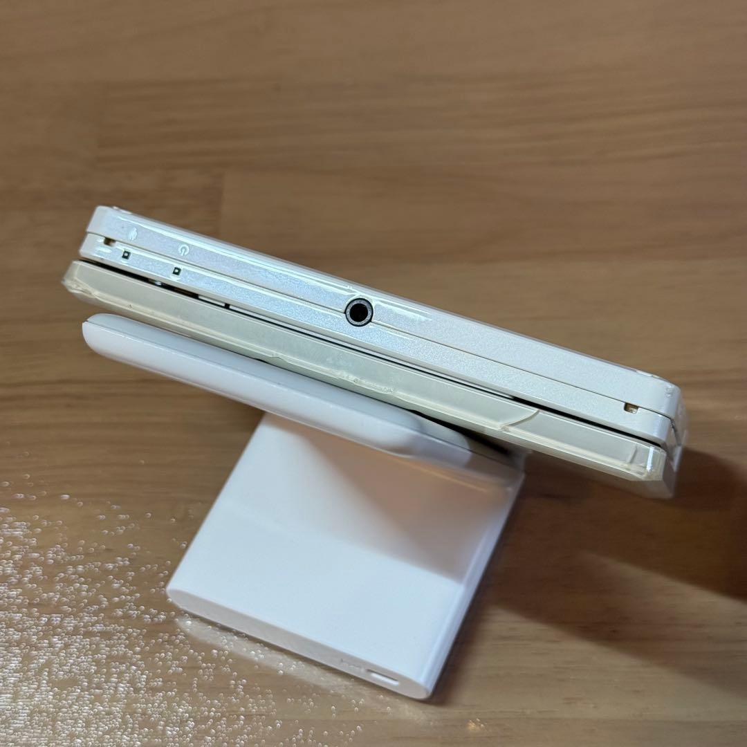 6-041 ニンテンドー3DS アイスホワイト