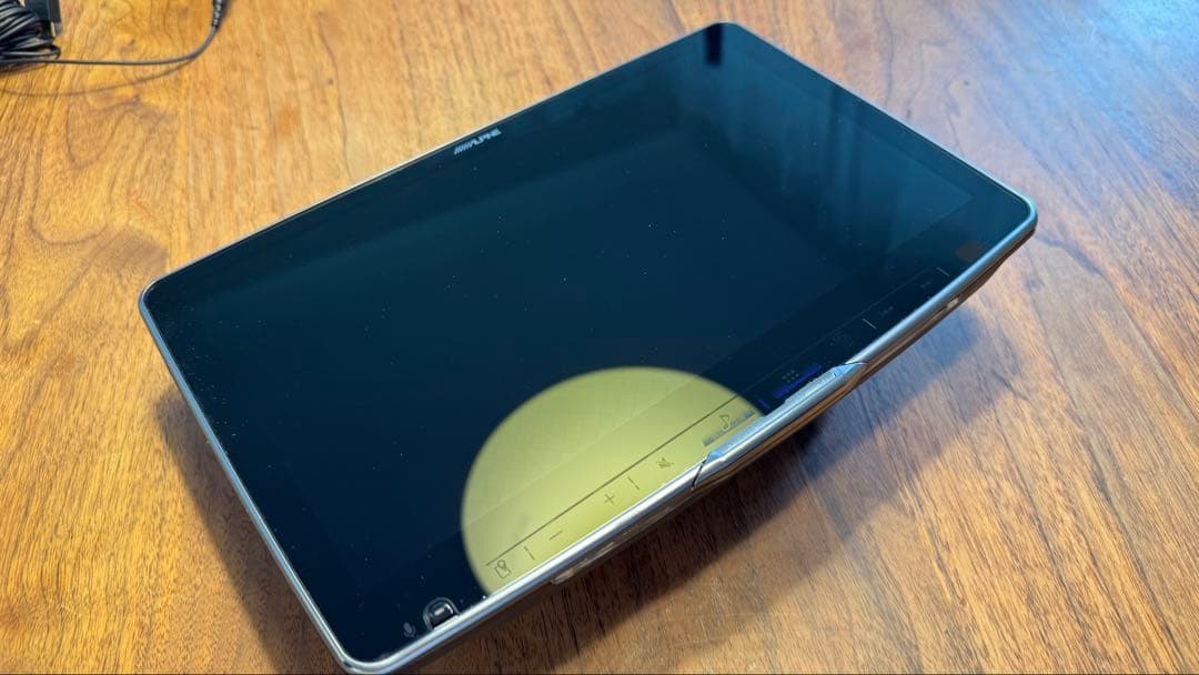 ALPINE DAF11Z カーナビ 大画面タッチパネル