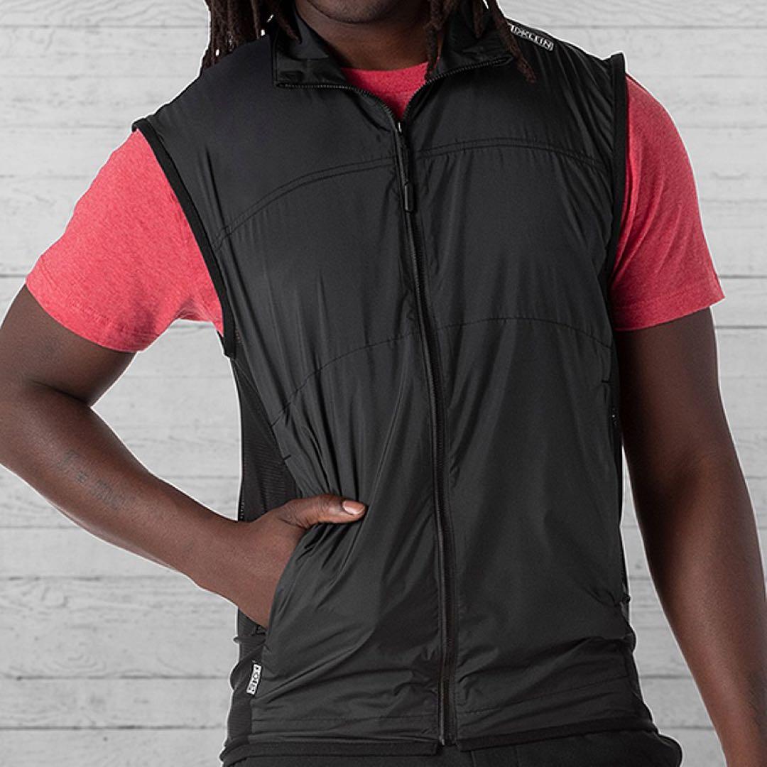 CHROME（クローム）D. ZIP WIND VEST Mサイズ