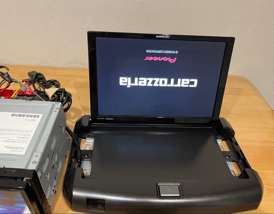 カロッツェリア TVM-FW1020-B 10.2V 折りたたみ式『 W 』