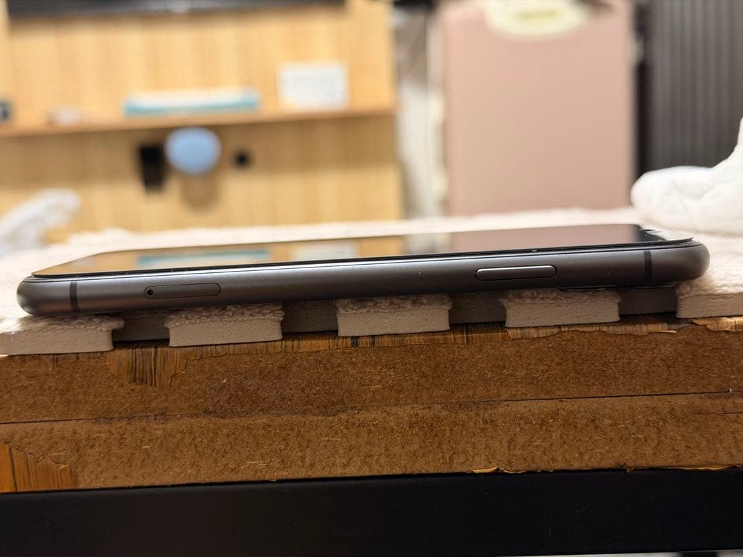 猫*様 Apple iPhone 11 スペースグレー 本体