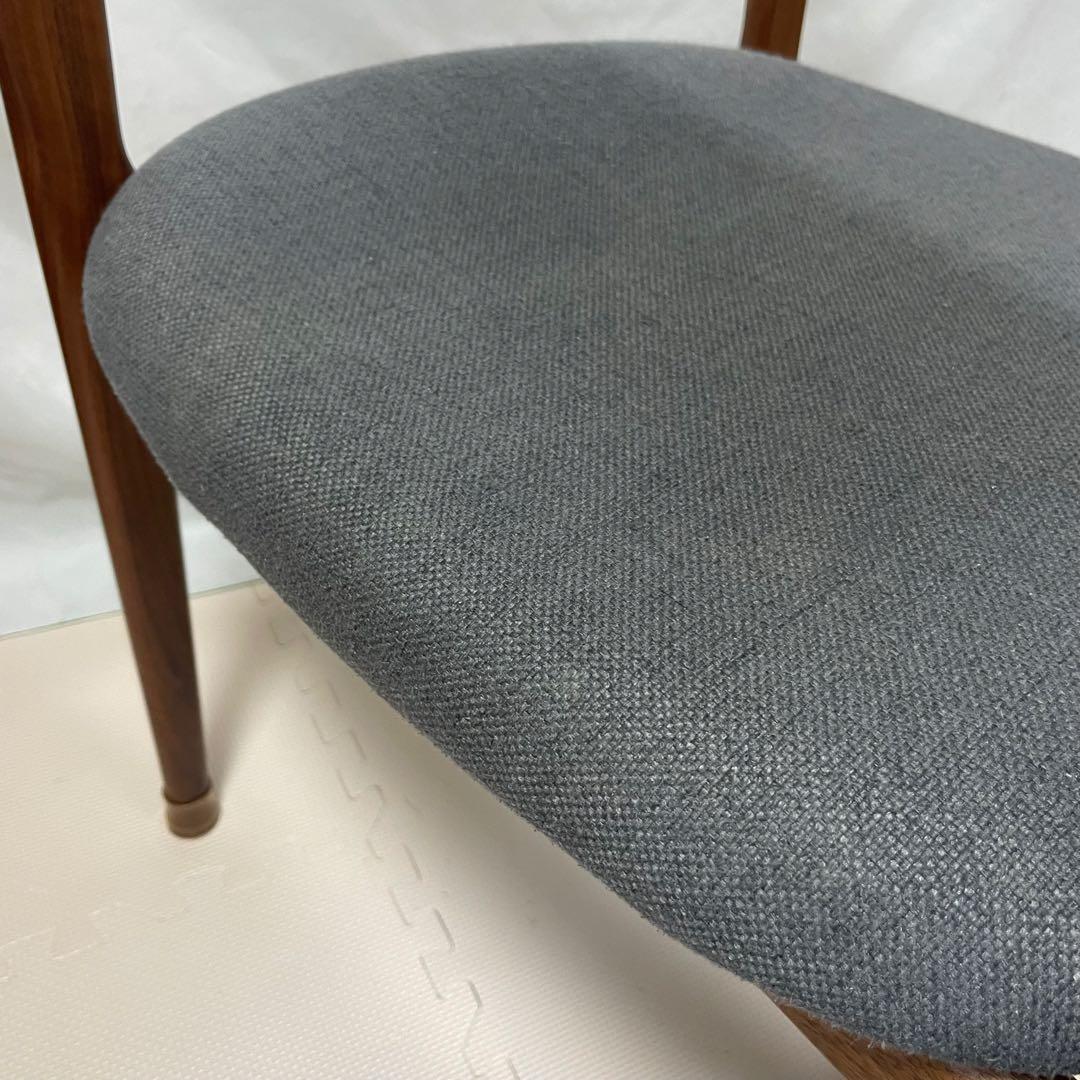 AMOCC ダイニングチェア ウォールナット 無垢 グレー 肘付き 椅子