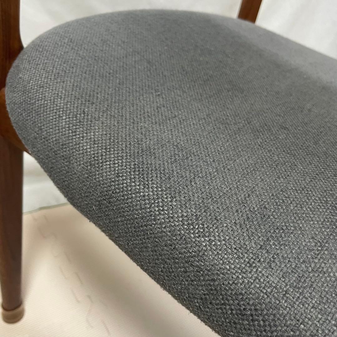 AMOCC ダイニングチェア ウォールナット 無垢 グレー 肘付き 椅子