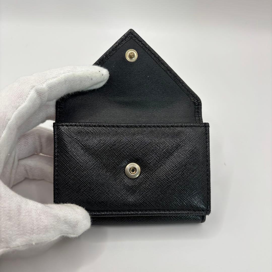 vivienne westwood 三つ折り財布　ブラック　ゴールド　オーブ