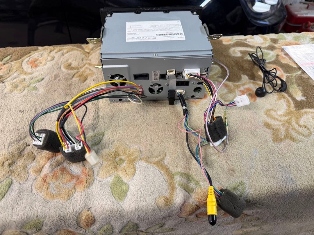 ダイハツ純正 7インチワイド SDナビ NSZN-W71D