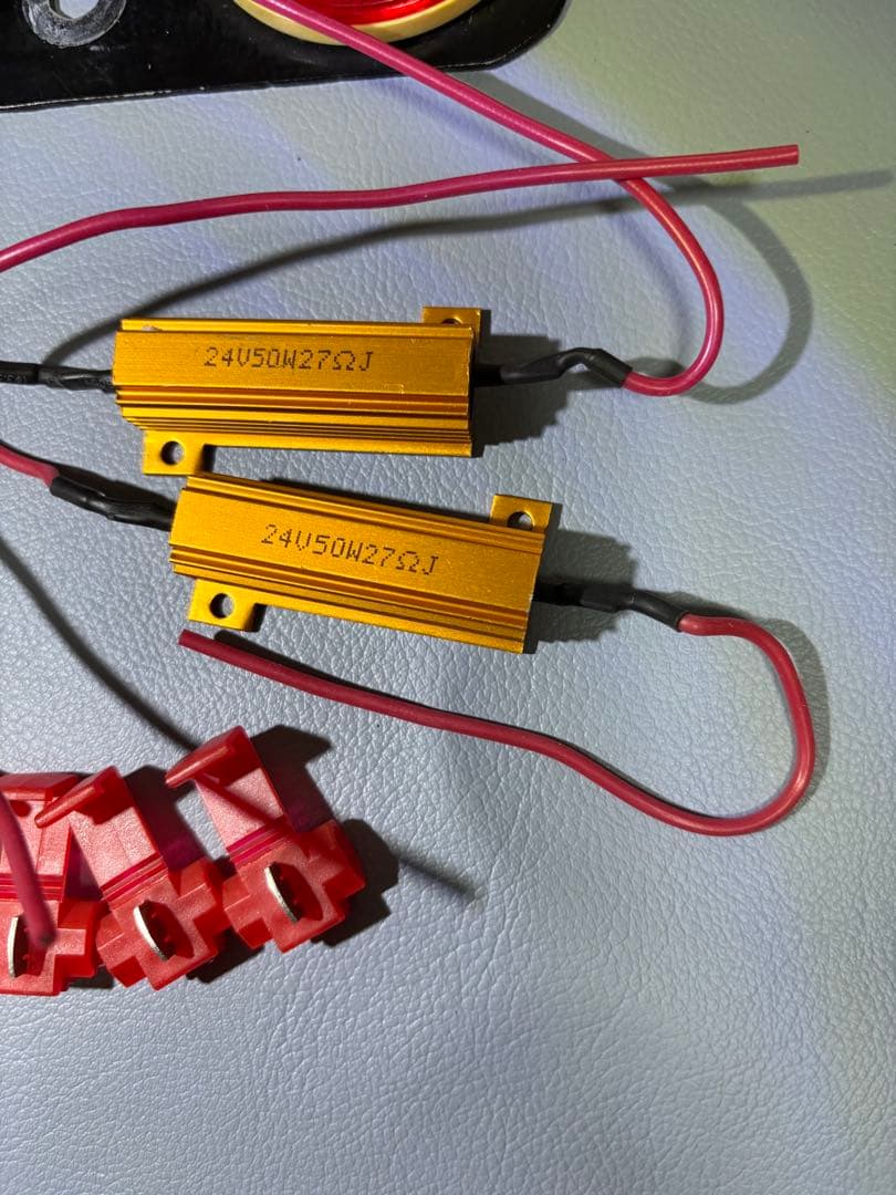 小糸製作所 LED テールランプ 2連 シーケンシャルターン 流れるタイプです