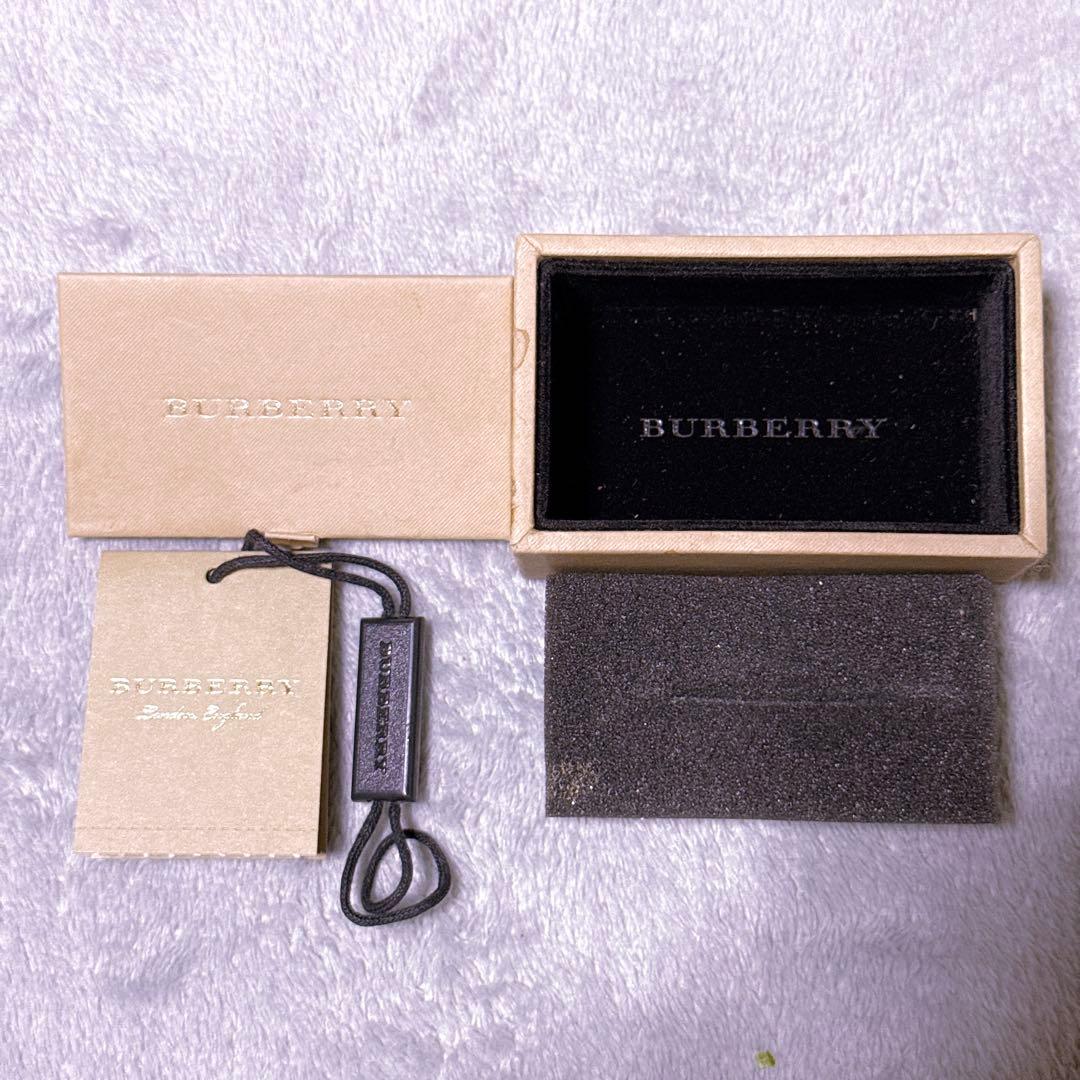 現行【未使用】バーバリー ネクタイピン ゴールド金具 スーツ メンズ 付属品付き