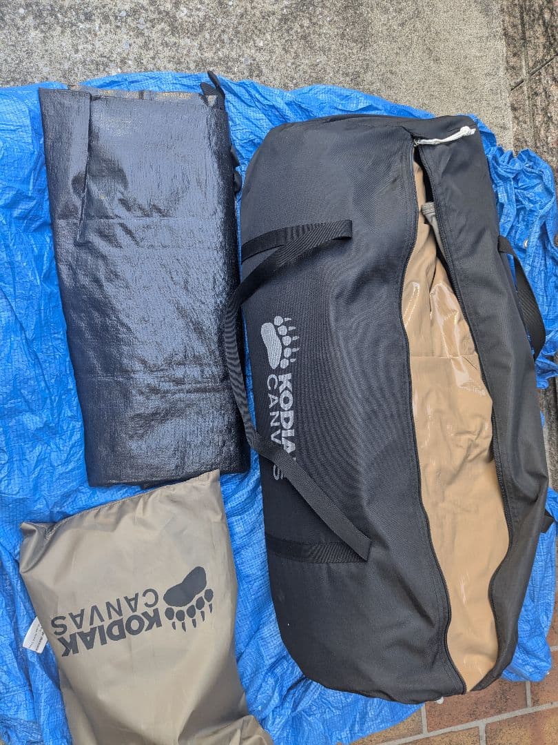 コディアックキャンバス　4人用　カバートップ付