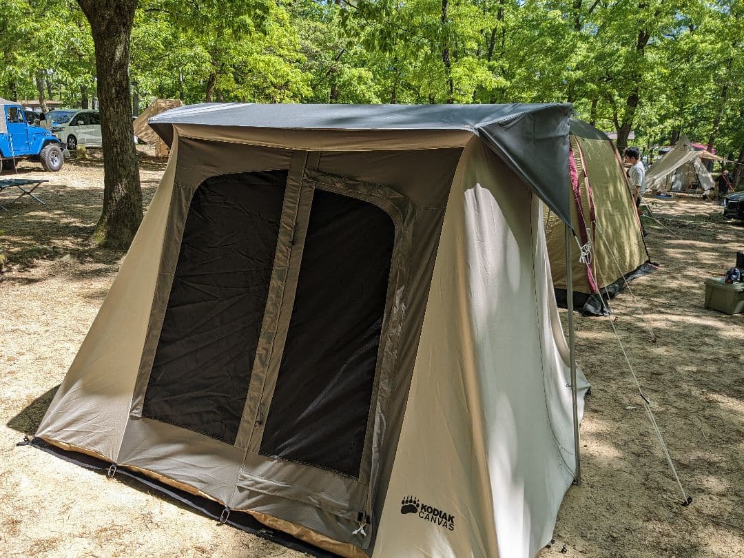 コディアックキャンバス　4人用　カバートップ付