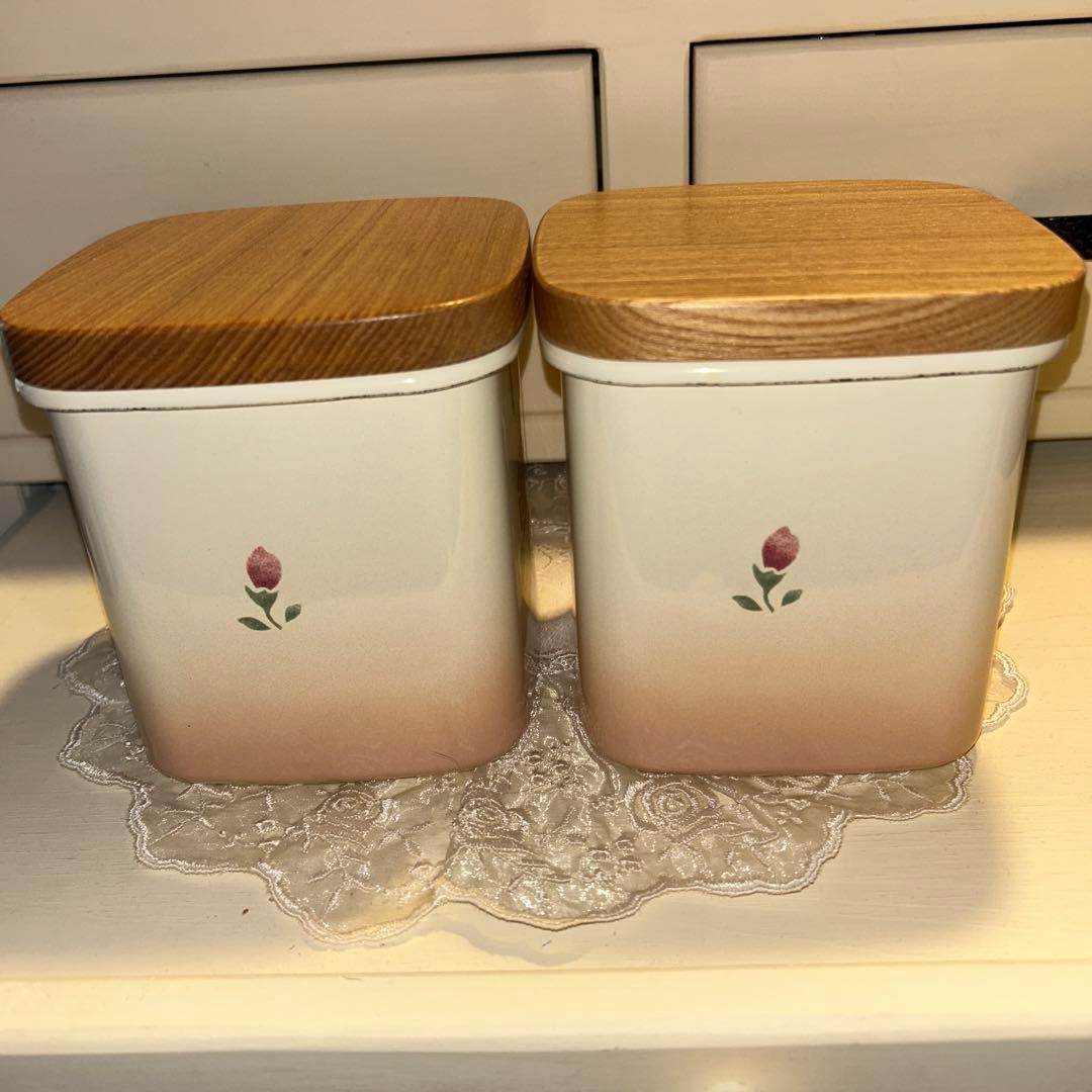 マニーローズ　ホーロー　取っ手付きキャニスター