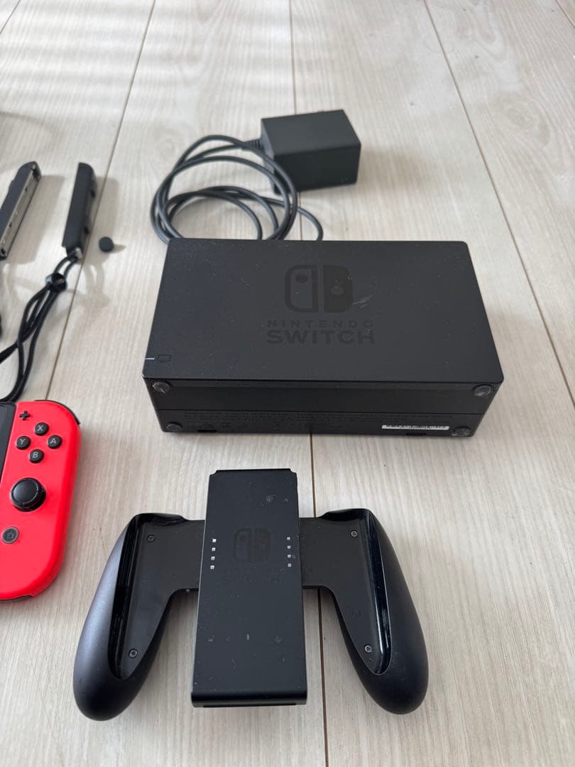 Nintendo Switch 本体 赤/青 充実付属品