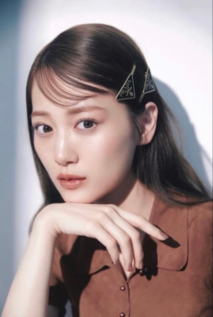 プラダ　ヘアピン　黒　※一本売り