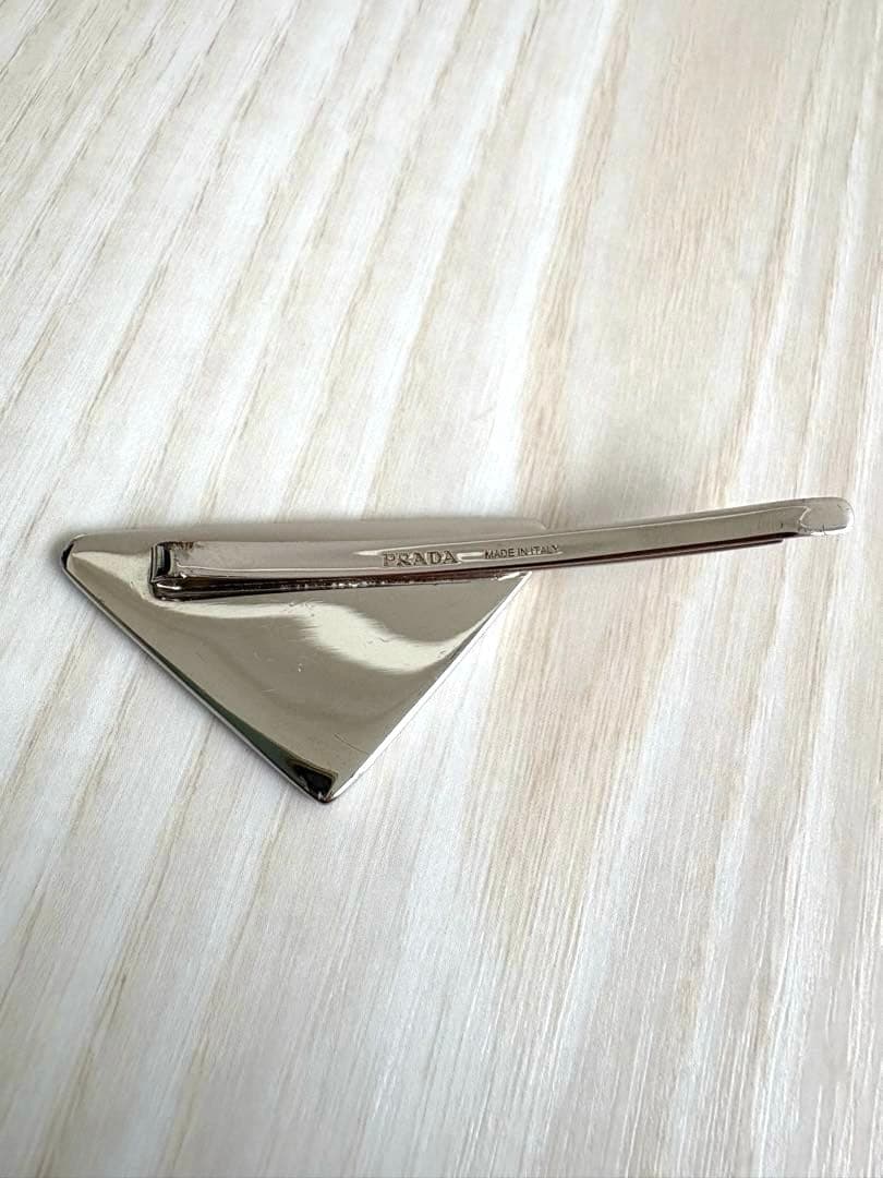 プラダ　ヘアピン　黒　※一本売り