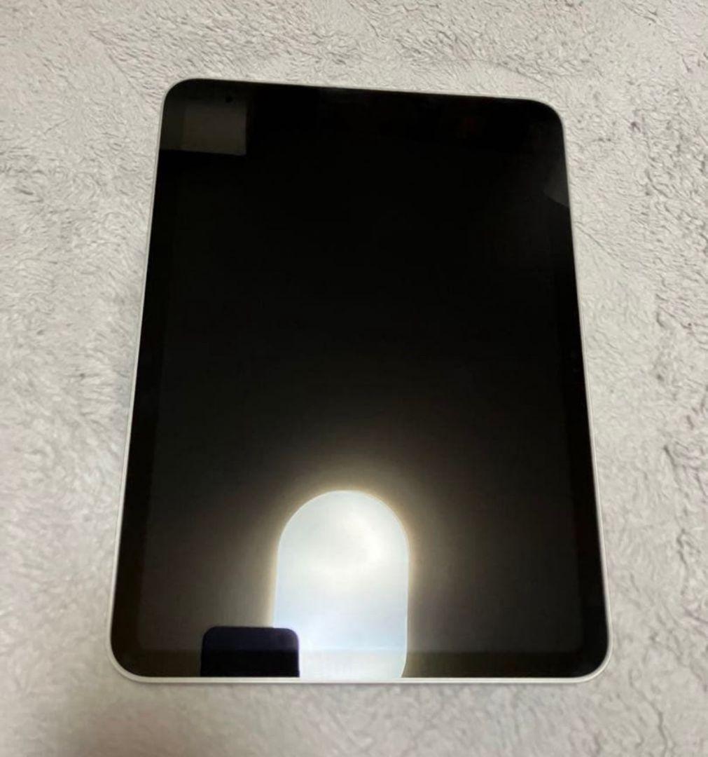 Apple iPad 第10世代　シルバー 中古 箱なし