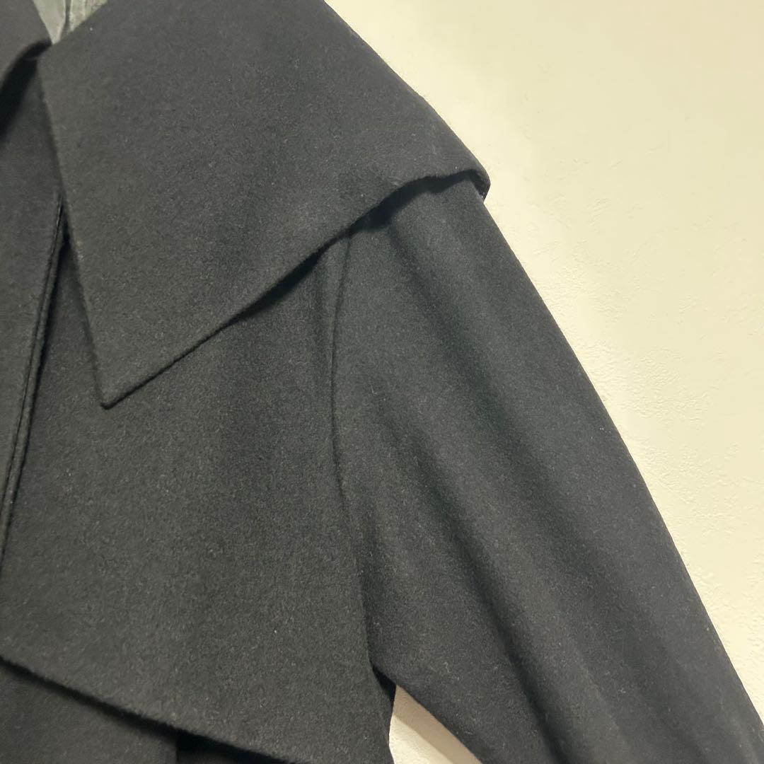 【匿名配送】アデュートリステス ウールピーバービッグカラーコート ウール 黒