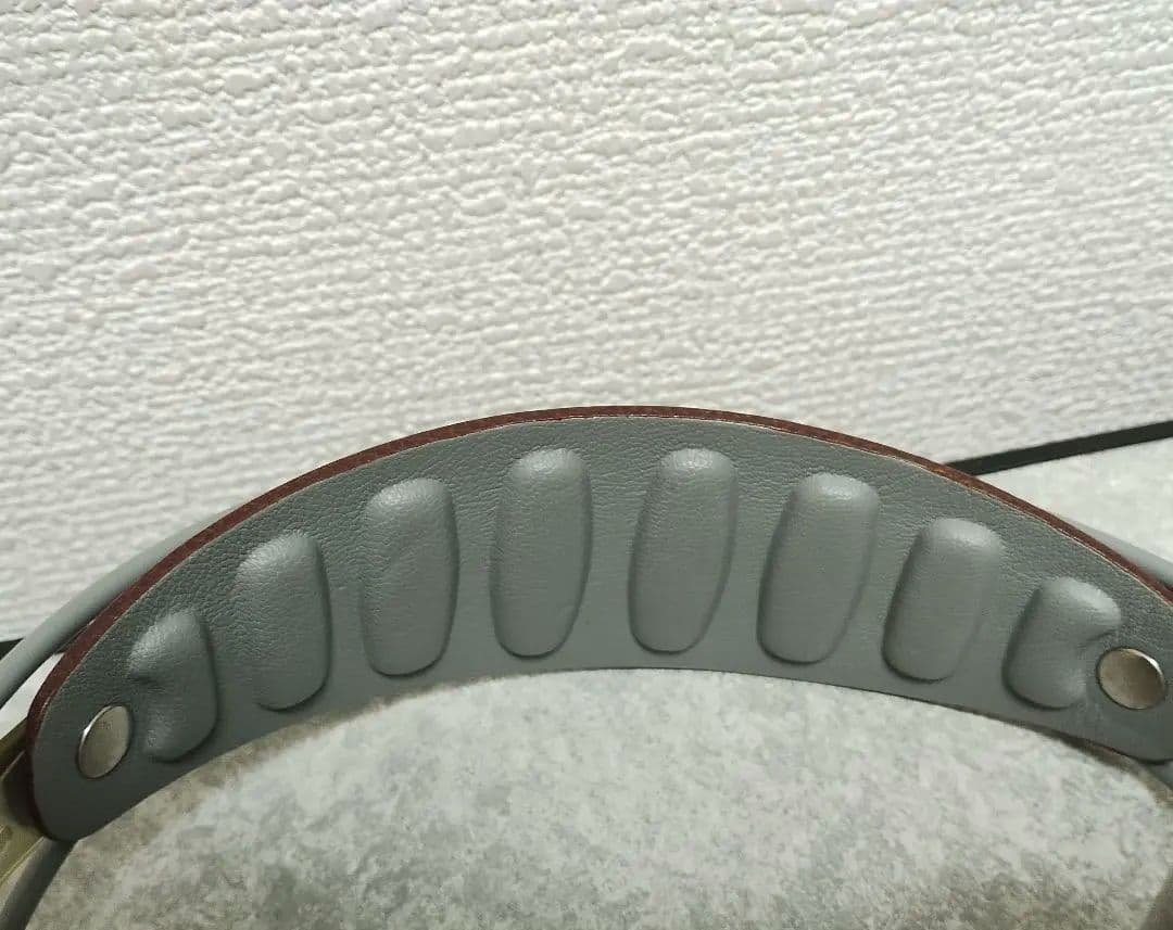 AKG K701 オーストリア製です。