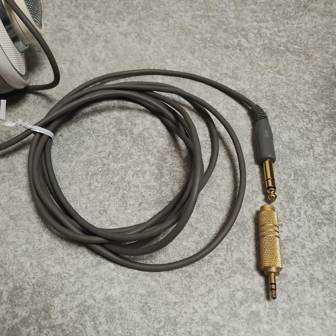 AKG K701 オーストリア製です。