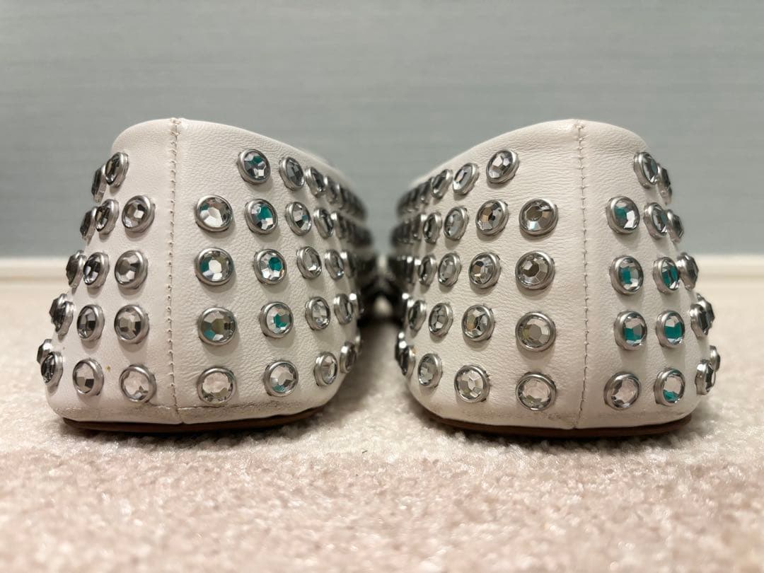 1119n★Alaia スタッズ付きホワイトメリージェーンシューズ
