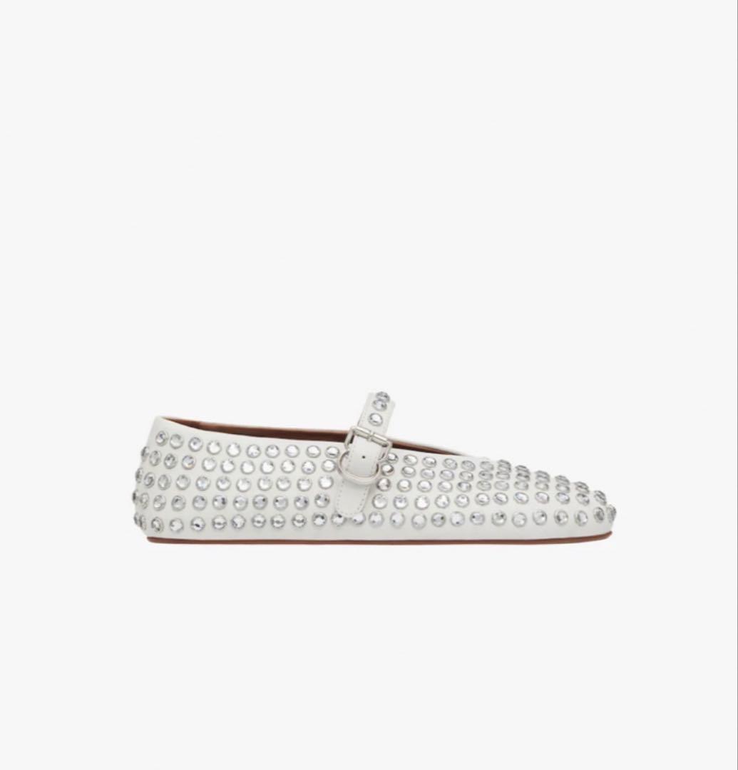 1119n★Alaia スタッズ付きホワイトメリージェーンシューズ