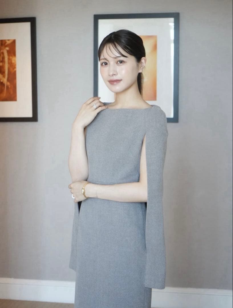 ワンピース L'AUBE BLANC Narrow Line Cape Dress 2025