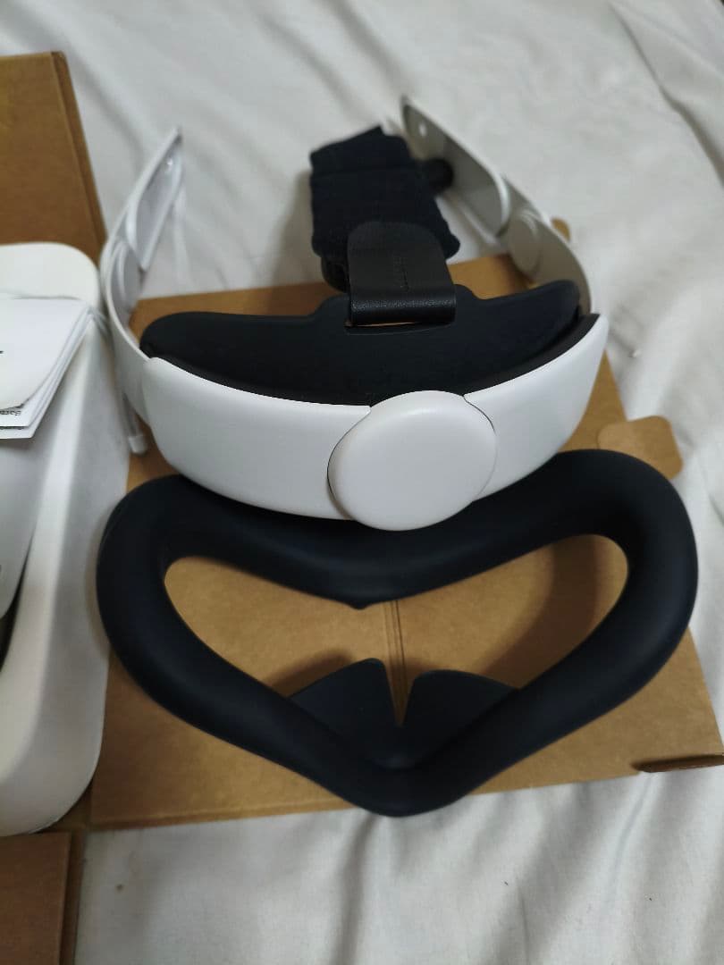  quest3s ※ヘッドストラップ、フェイスカバー付き