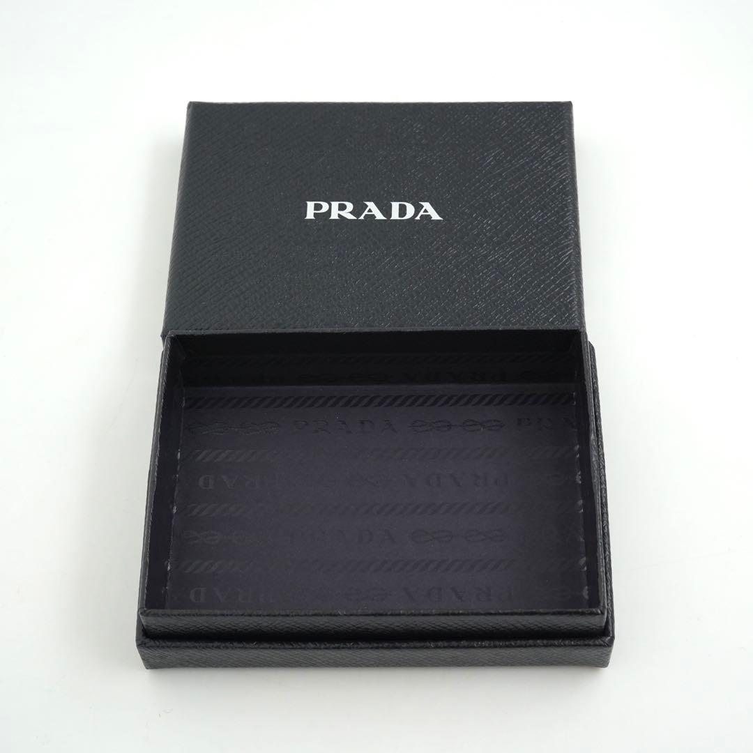 ✨未使用展示品・箱付き✨　PRADA キーケース　4連　サフィアーノレザー
