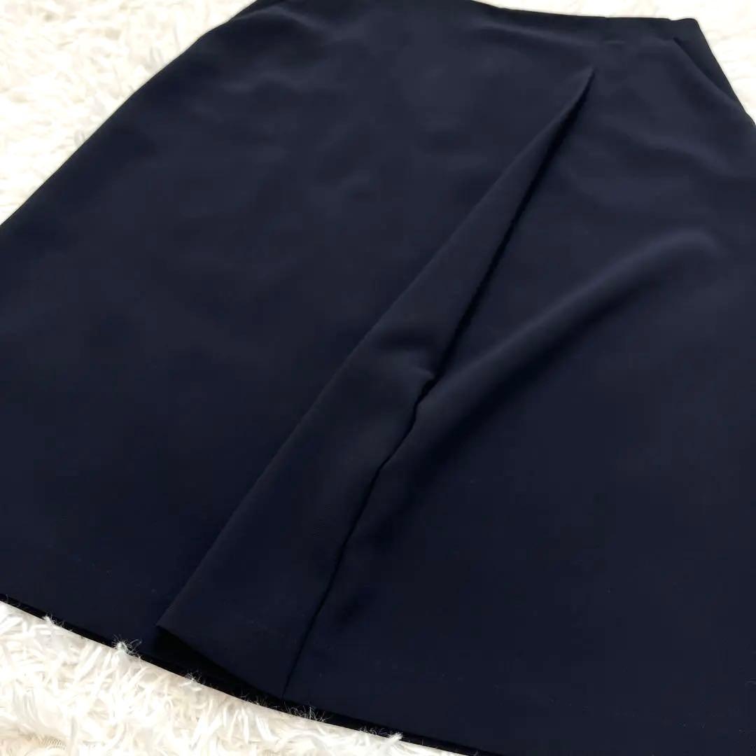 未使用品級☆ 23区 洗えるスーツ　スカートスーツ　ノーカラー　ネイビー　44