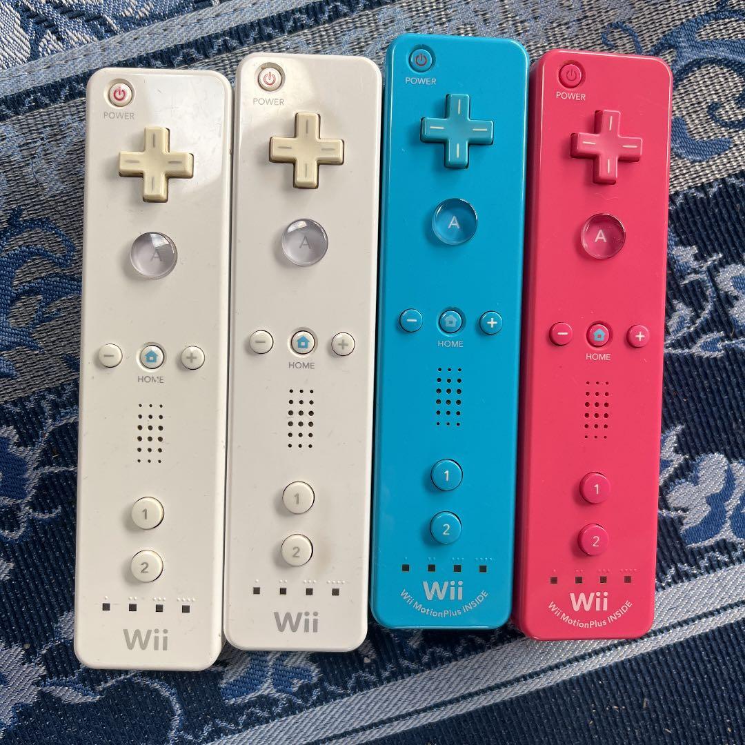 ウィー本体　ウィーリモコン4本　ヌンチャク　ソフト9本