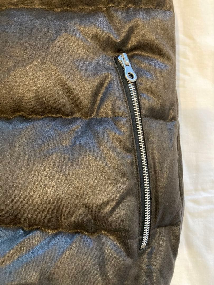 美品！DUVETICA 40 表面ウールのモカグレーダウンベスト　ドゥべティカ