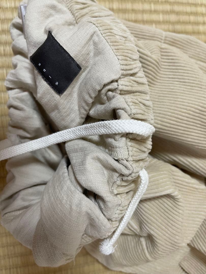 オローネ　バルーンパンツ　コーデュロイ