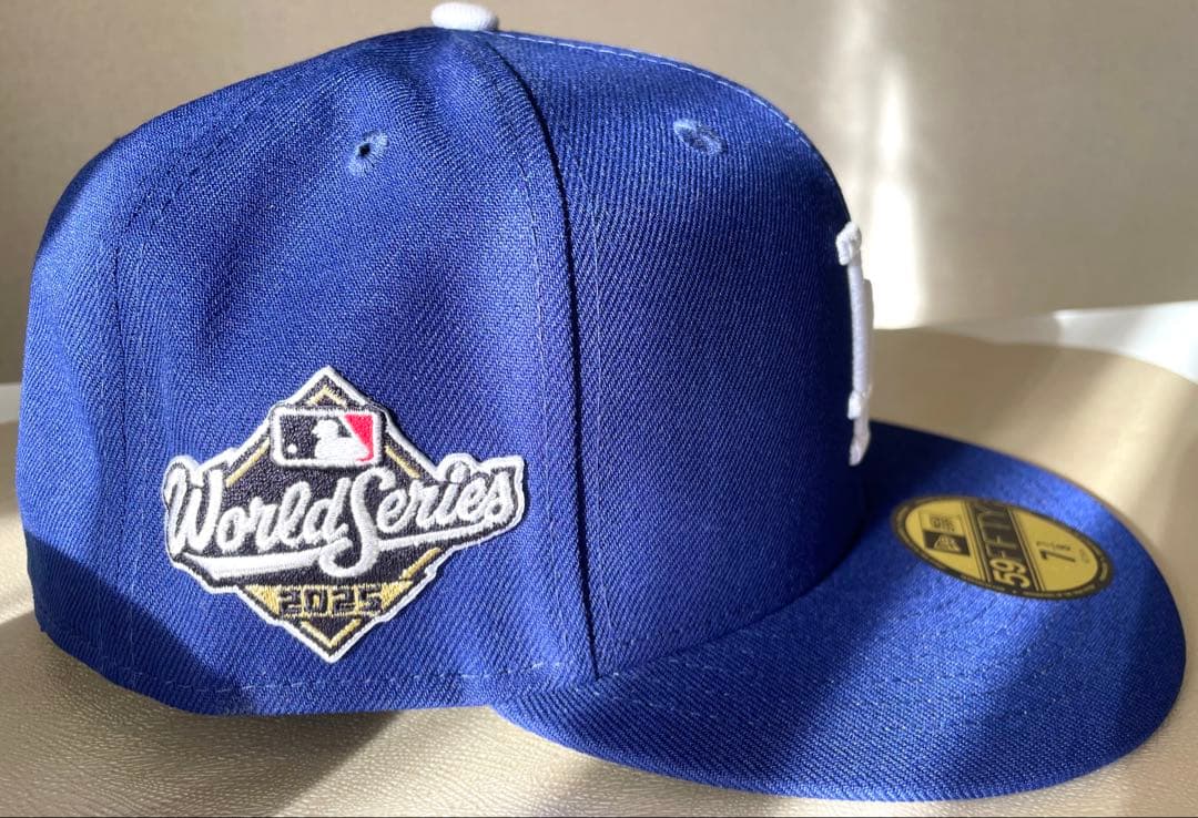 2025年ロサンゼルス・ドジャース 59FIFTY キャップ とボール
