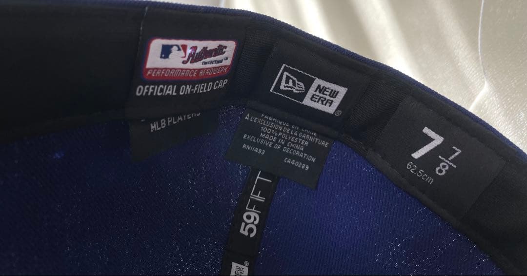 2025年ロサンゼルス・ドジャース 59FIFTY キャップ とボール