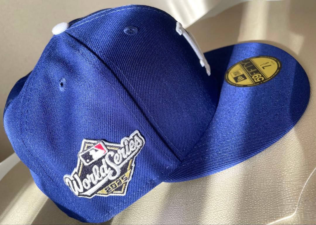 2025年ロサンゼルス・ドジャース 59FIFTY キャップ とボール