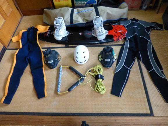 みなとみらい★ウェイクボード＆ブーツ＆牽引ロープ＆ウェットスーツ★