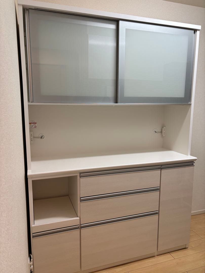 松田家具　食器棚 スライドドア付き