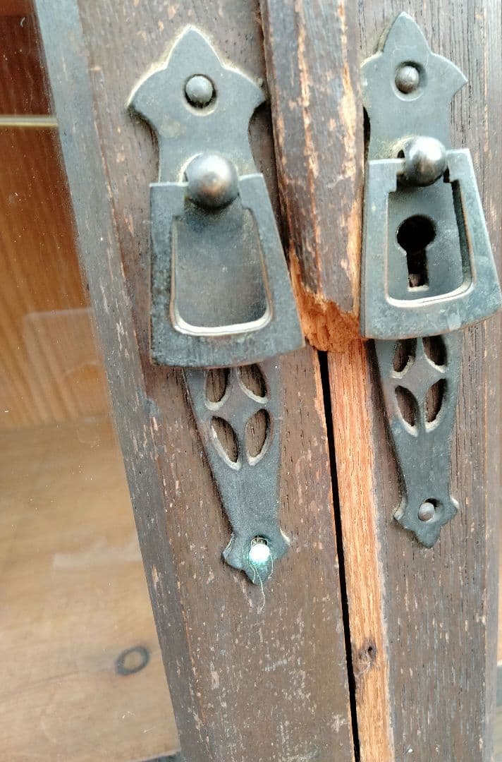 古道具　木製ガラスキャビネット ダークブラウン 2扉